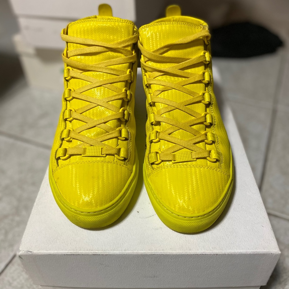 BALENCIAGA ARENAS (carbon effect)